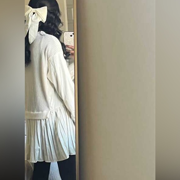 Pleated hem dress - Picture 6 of 9